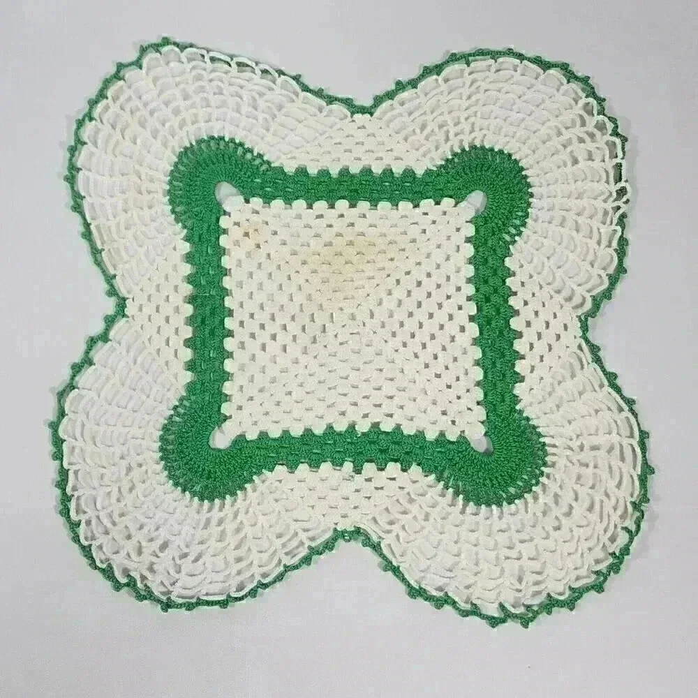 Vtg Set 4 Doilies Hand Crocheted Knitted Linen Apple Green‎ Scalloped Kitsch